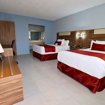 Quality Inn П'єдрас-Неграс Екстер'єр фото