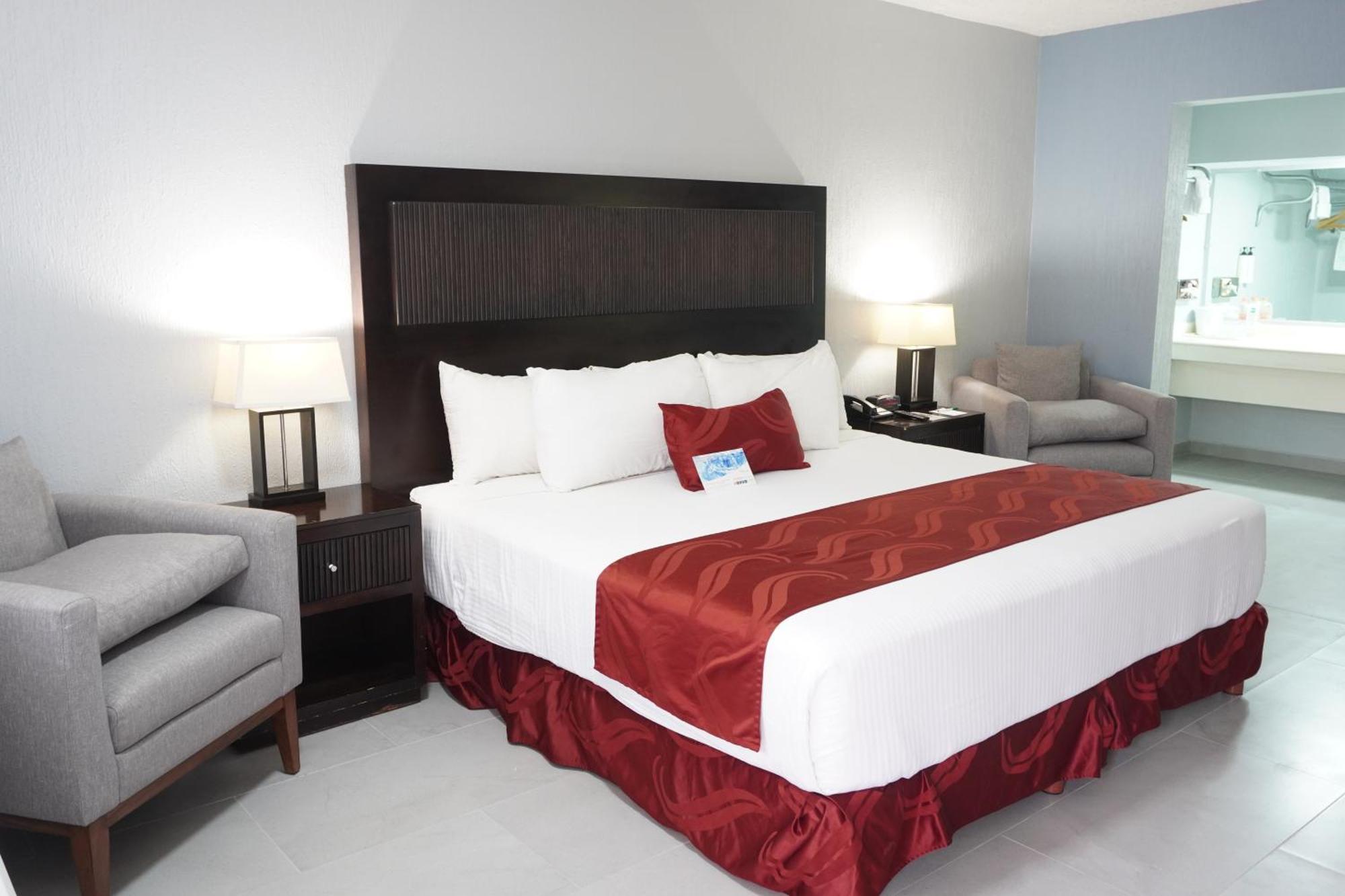 Quality Inn П'єдрас-Неграс Екстер'єр фото