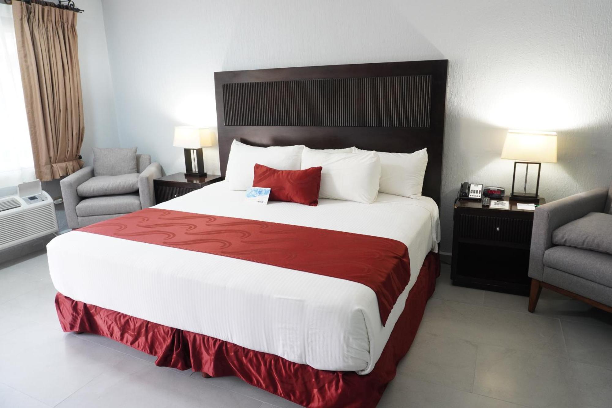 Quality Inn П'єдрас-Неграс Екстер'єр фото