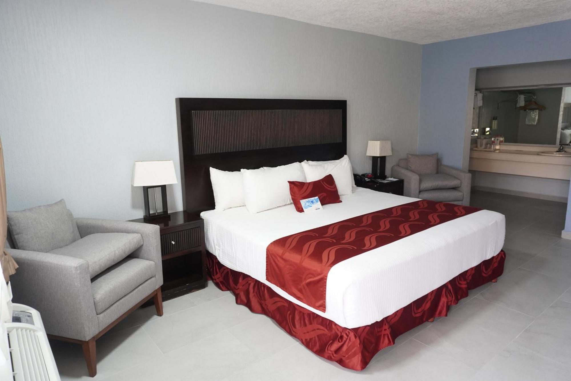 Quality Inn П'єдрас-Неграс Екстер'єр фото