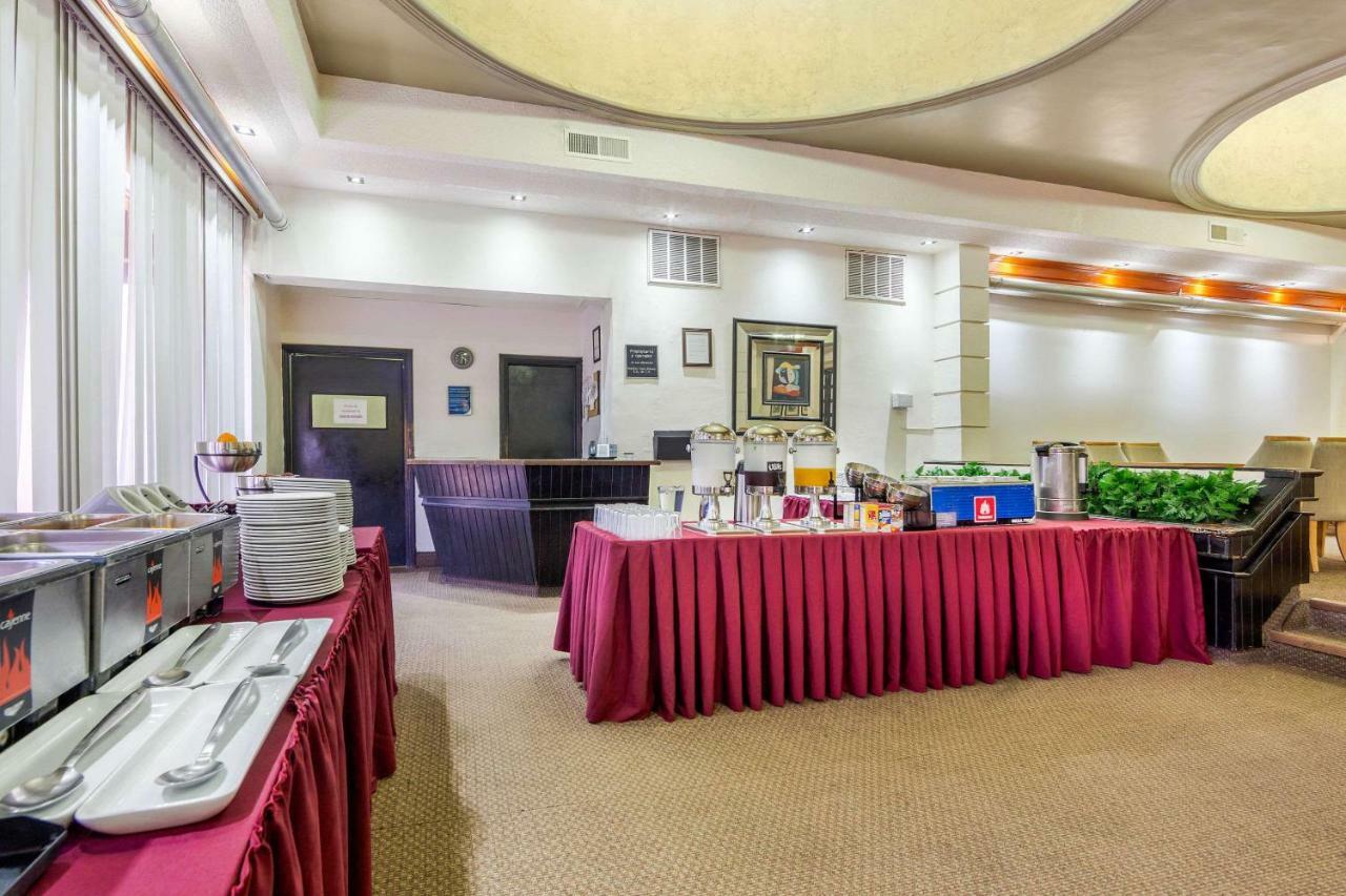 Quality Inn П'єдрас-Неграс Екстер'єр фото