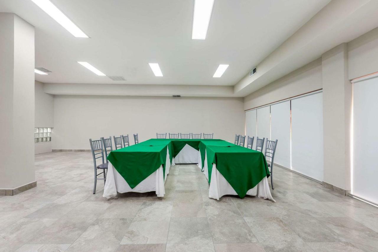Quality Inn П'єдрас-Неграс Екстер'єр фото